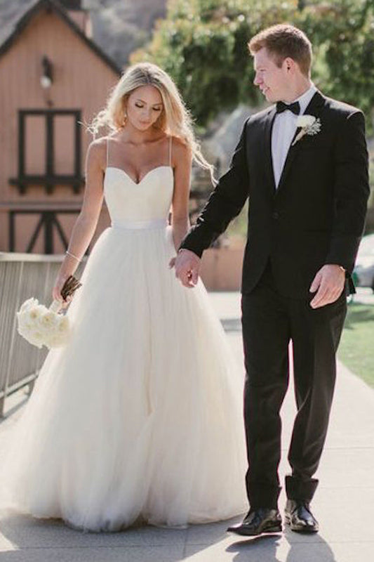 Romantic Spaghetti-Straps Tulle Long Wedding Dress