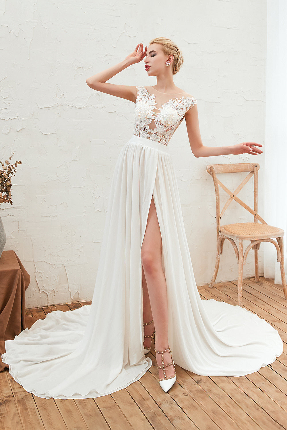 Ruffled Split Chiffon Lace Scoop Wedding Dress Appliques
