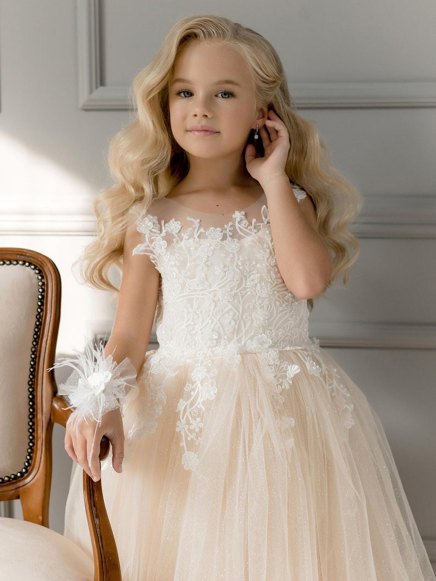 Simple A-Line Tulle Appliques Lace Flower Girl Dress