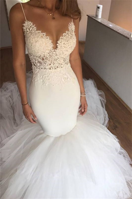 Stunning Sleeveless Mermaid Wedding Dress with Lace Appliques