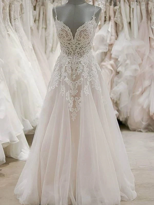 Stunning Spaghetti-Straps Sleeveless Tulle Wedding Dress With Appliques