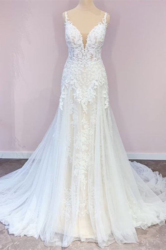 Stunning Sweetheart A-Line Wedding Dress with Spaghetti-Straps and Appliques Lace