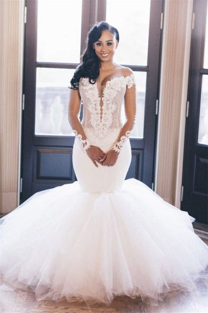 Stunning Tulle Mermaid Wedding Dress with Appliques and Long Sleeves